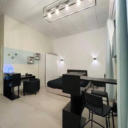 Apartment Stazione Centrale Garibaldi La Spezia